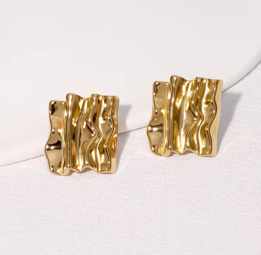 Atelier Pleated Studs