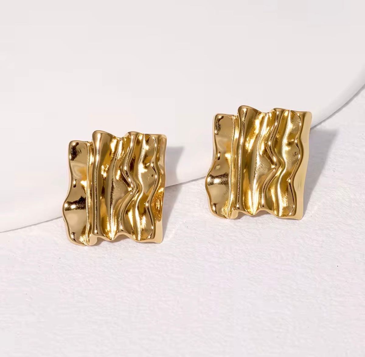 Atelier Pleated Studs