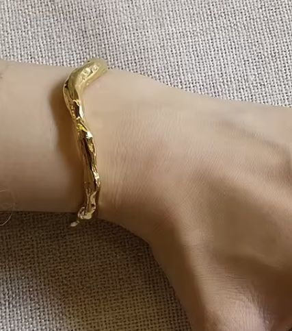 Molten Lava Cuff
